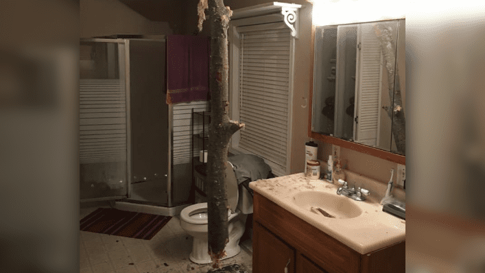 Dad Hits Snooze & Dozes Off—When He’s Jolted Awake by a Horrifying Sound in the Bathroom, He Knows It Was God