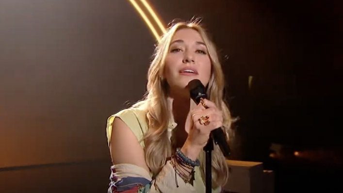 Lauren Daigle Returns to the ‘American Idol’ Stage That Rejected Her to Sing Multi-Platinum Hit “Look Up, Child”