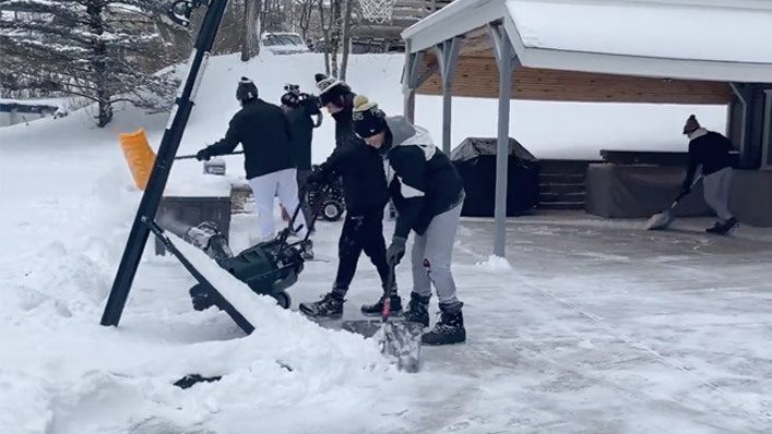 High School Football Coach Cancels Practice, Has Players Shovel Snow for Elderly Neighbors
