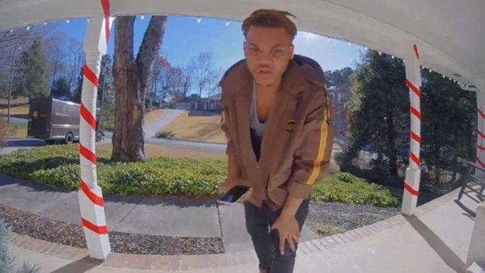 UPS Driver’s Random Act of Kindness Goes Viral After Being Caught on Camera