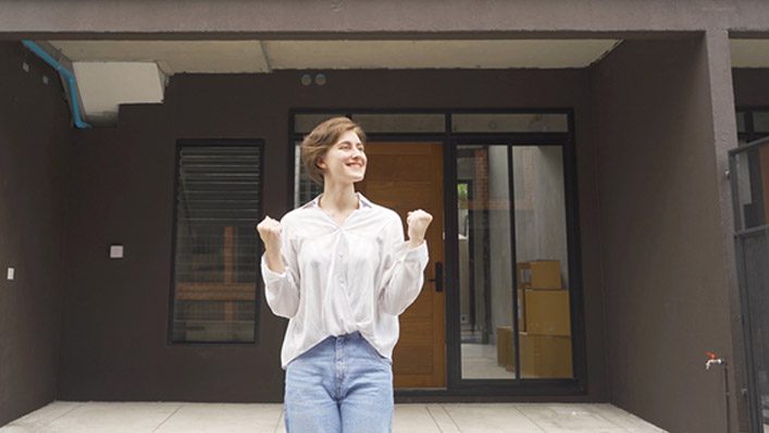 Goodbye Us, Hello Me — Embracing the Single Life Post-Relationship