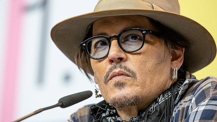 When Fame Doesn’t Mean Clean: Unveiling the Surprising Hygiene Habits of 26 Celebrities