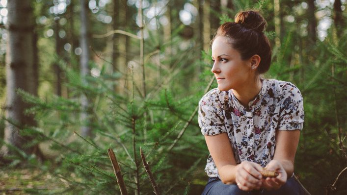 15 Heartfelt ‘Thinking of You’ Quotes to Brighten Someone’s Day