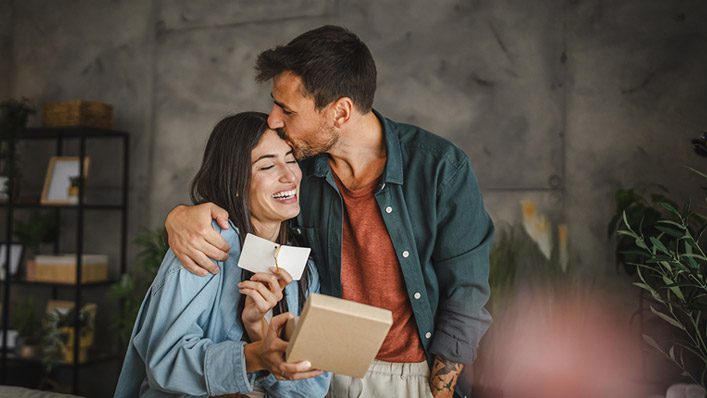 20 Romantic Birthday Wishes for Your Girlfriend to Make Her Feel Extra Special