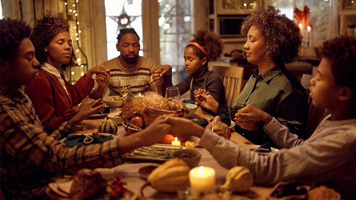 10 Heartfelt Thanksgiving Prayers to Share with Family This Holiday