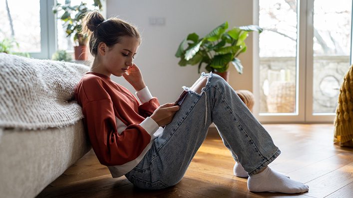 Dad Uncovers Sex-Trafficking Scheme in Daughter’s Instagram Account, Posts Viral Warning to Parents