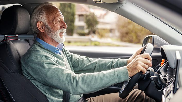 Illinois Couple’s Incredible Act of Kindness Goes Viral on TikTok When They Help a Lost 80-Year-Old Man
