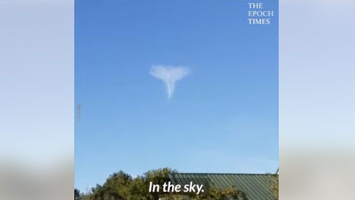 7 Million Knocked Breathless by ‘Angel Cloud’ Hovering in the Sky