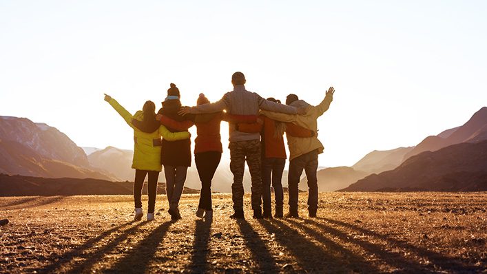 15 Bible Verses About How to Love Others Well